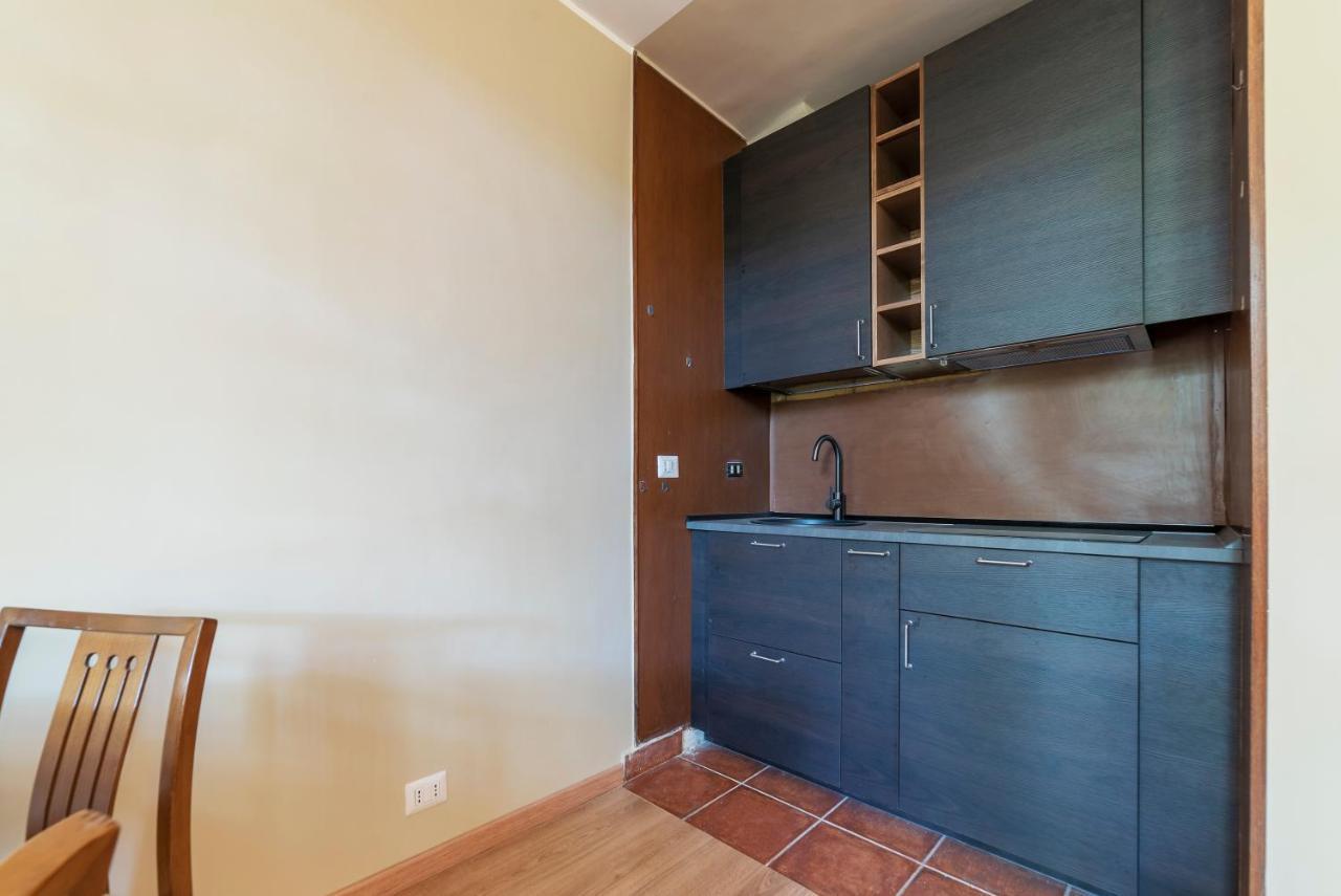 Roomy&cozy With Shared Terrace Appartamento Roma